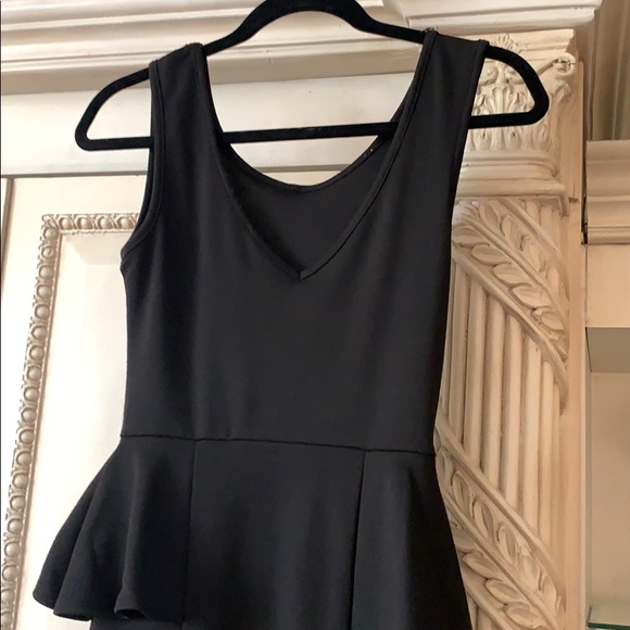 Peplum LBD - Picture 3 of 6